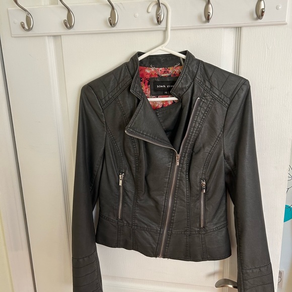 NEW Black Rivet Leather Jacket - Picture 3 of 5